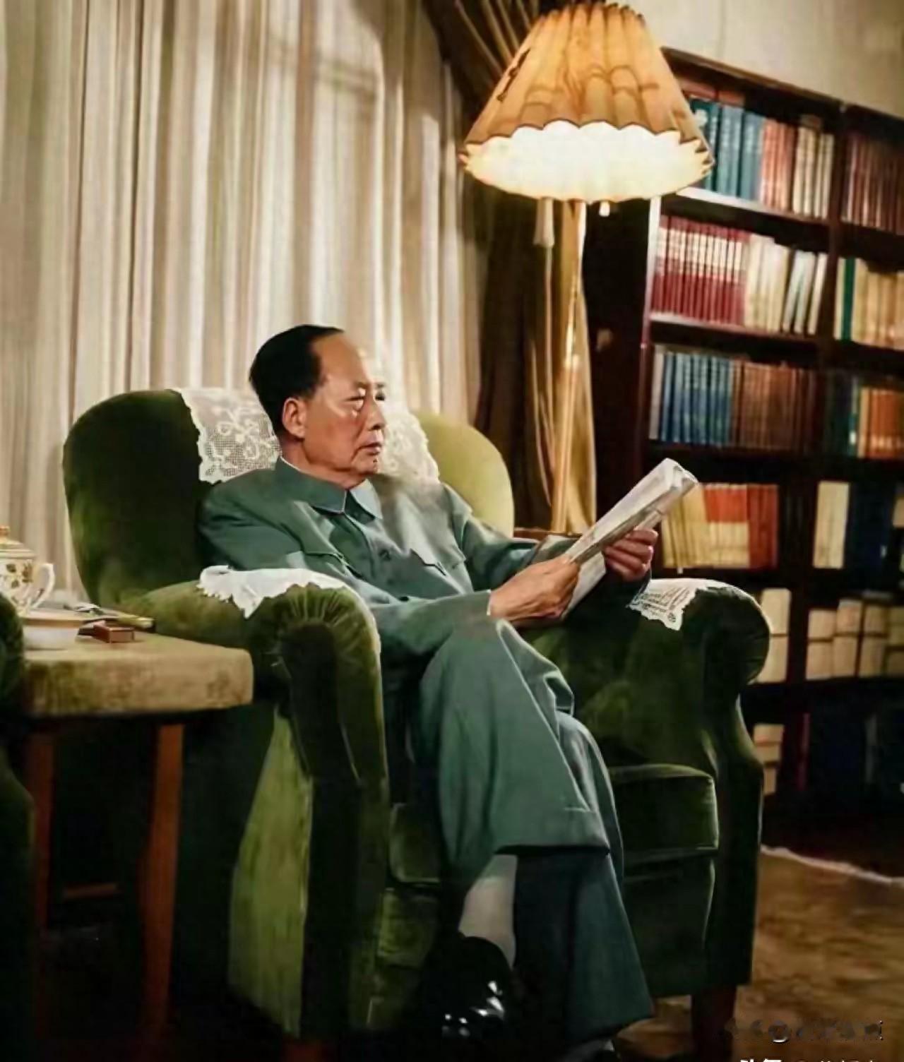 十七年菊香书屋，一怒之下愤然搬离，更衣室十年的初心与秘密
1966年，毛主席搬离