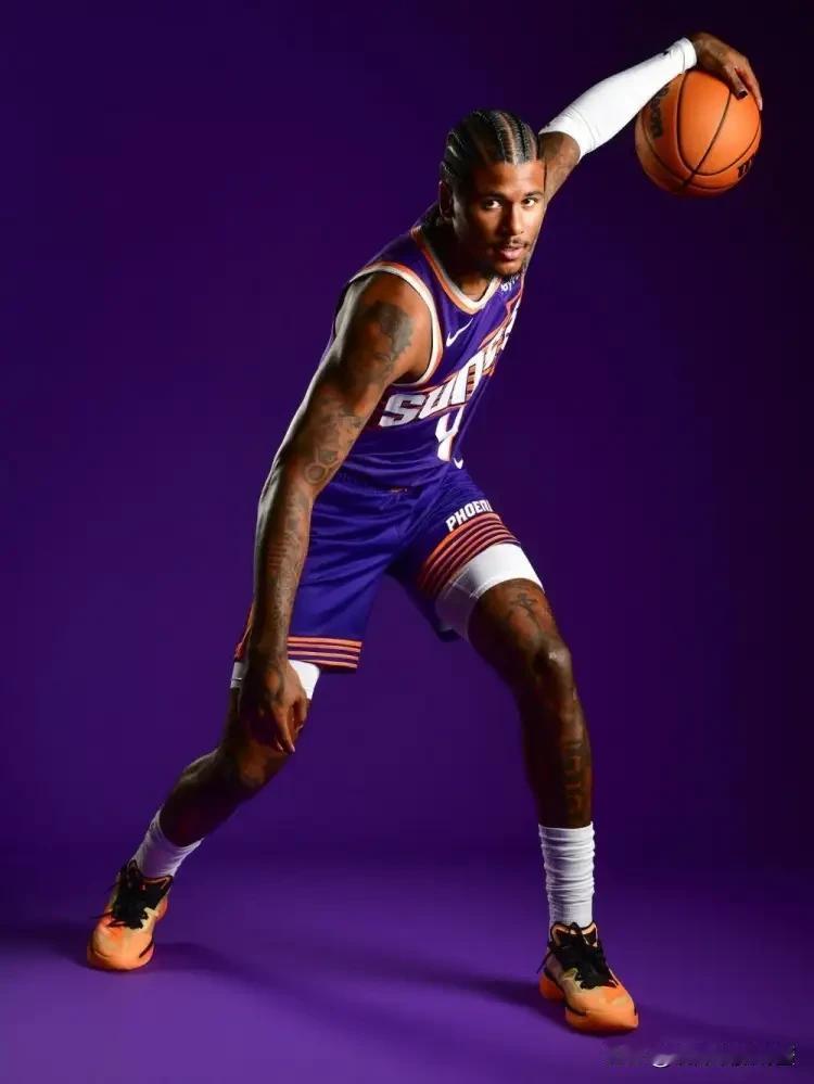 太阳超级后卫杰伦-格林真是心胸狭窄！今天格林在接受媒体采访时再次聊到了老东家火箭