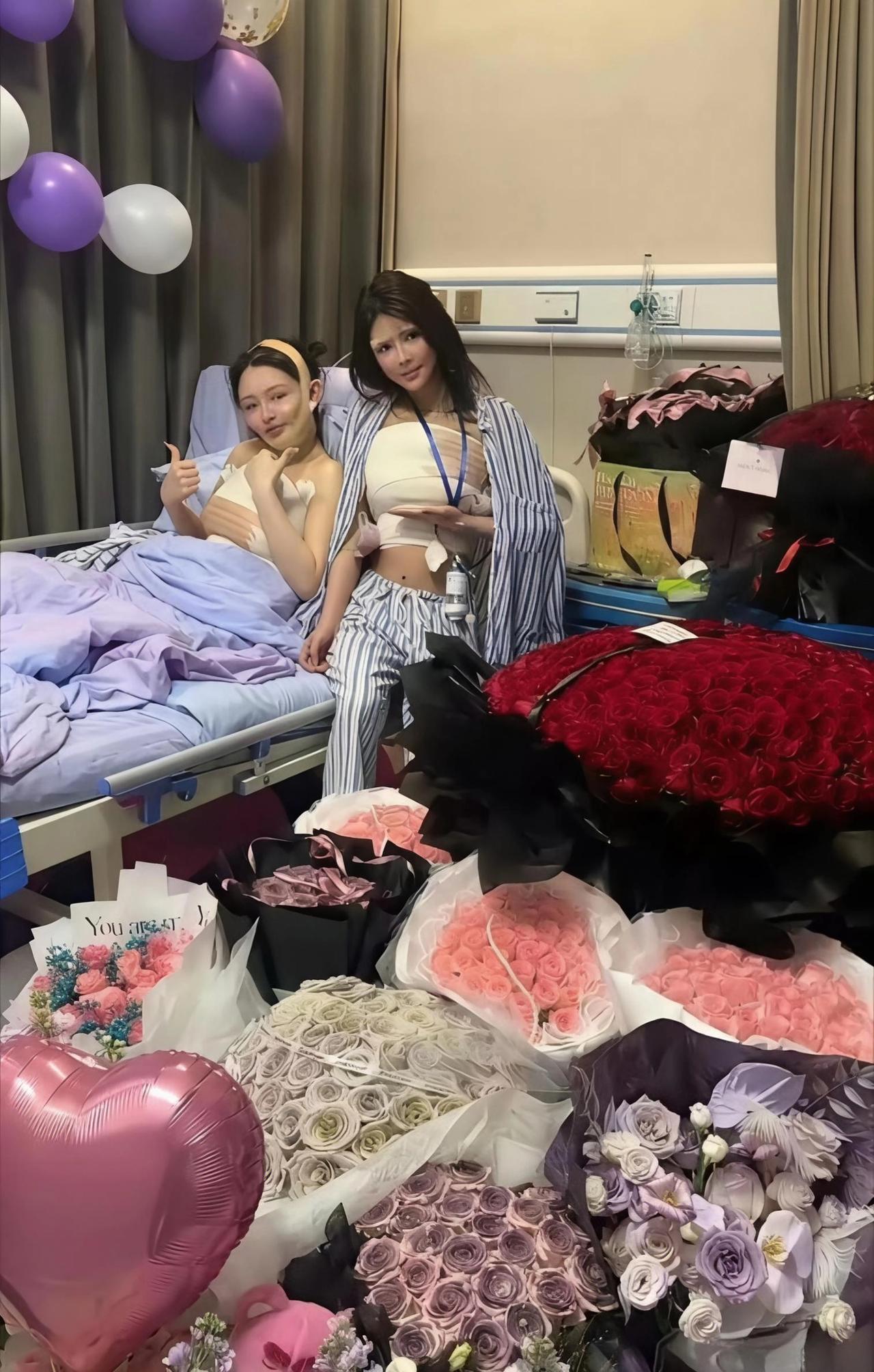 这对拜把子的异父异母亲姐妹，对自己下手可真狠啊！全身上下得挨多少刀才能达到这个效