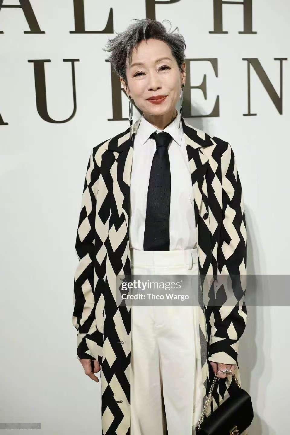 62岁叶童G社生图62岁叶童抗住了G社生图 岁月不败美人，状态好抗打！ 