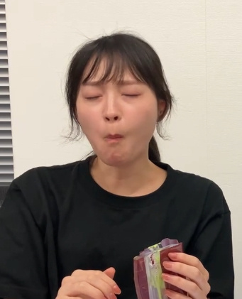 一口闷冰傻了的宝宝 