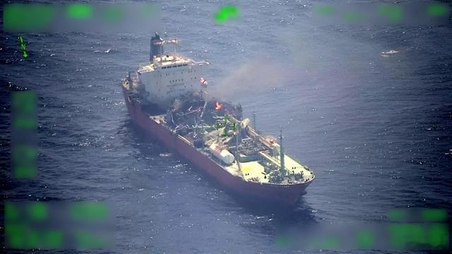 一枚不明“炮弹”袭击了亚丁湾悬挂喀麦隆国旗的MV Falcon号天然气运输船。该