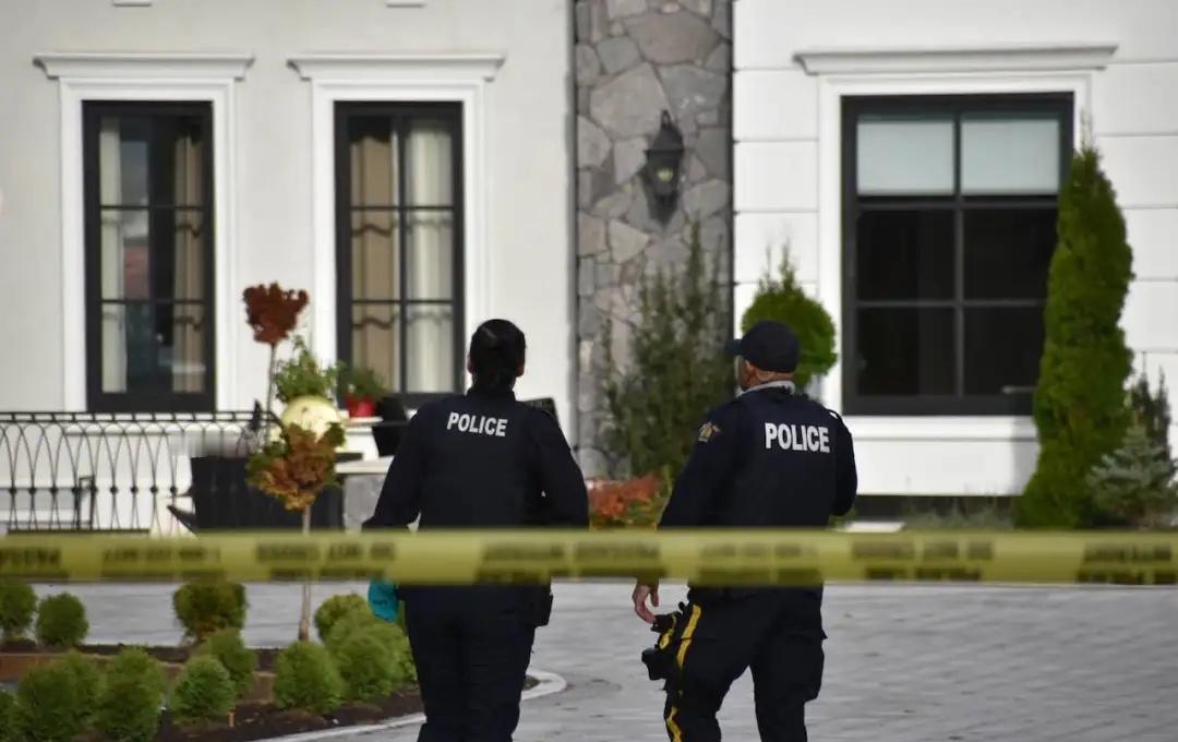 🔍别让恐惧蔓延！
📰【痛点共情】大家好，今天想跟大家聊聊最近在Surrey发