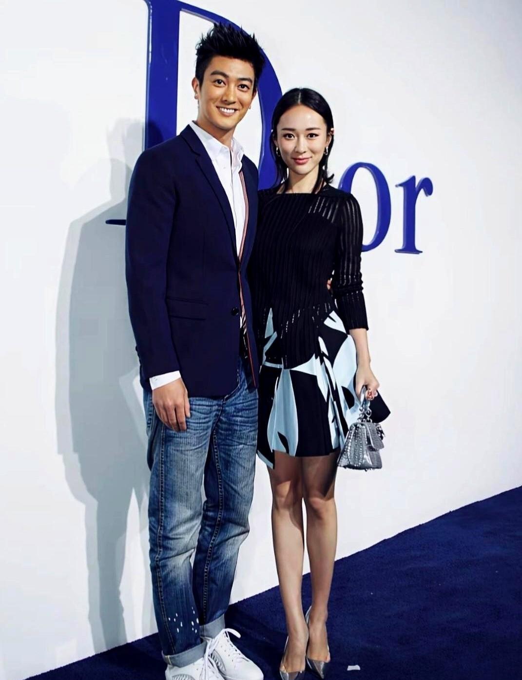 医学生理课曾画过骨相分布图：真正的颜值传承，是骨骼对接骨骼。
霍思燕杜江的颧骨走