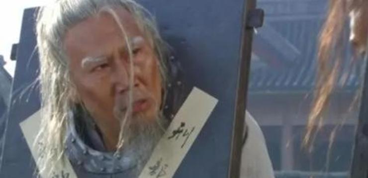 1390年，朱元璋要杀李善长，李善长扑通一下跪倒在地：“我都76岁了，还能干什么