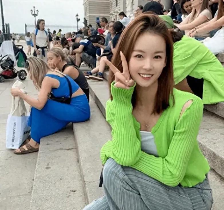 杭州亚运会女子20公里竞走冠军杨家玉回到了家乡乌海市！
家乡人的热情，让她倍感温