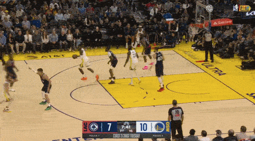 库明加现在是真的进步了，以前他绝对很少有这种传球意识。[doge] ​​​