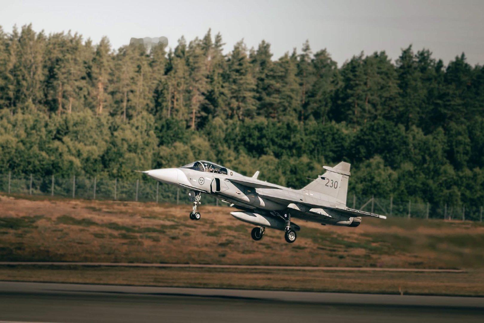 今日鹰狮 北欧密林中的战鹰瑞典空军F17联队JAS39C鹰狮Photo cred