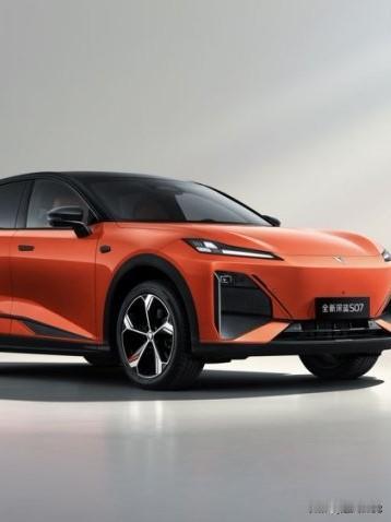 深蓝S07华为乾崑智驾版，它是长安深蓝汽车推出的中型SUV，搭载了华为乾崑ADS