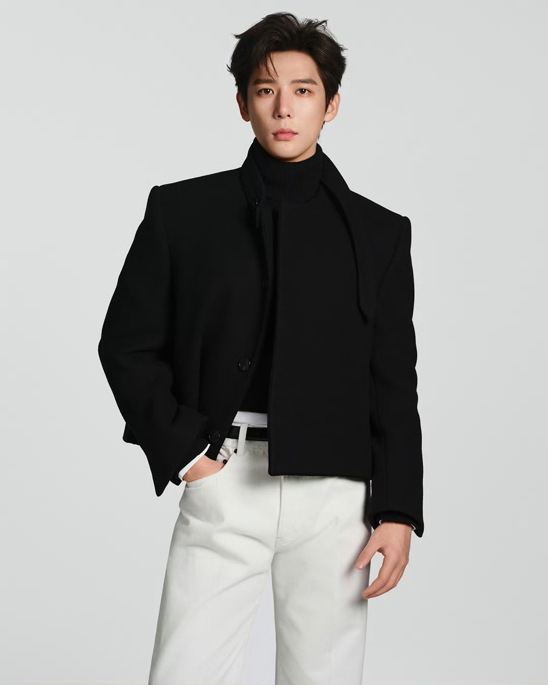 CELINE品牌大使：王安宇CELINE思琳今日官宣中国演员王安宇出任品牌大使，