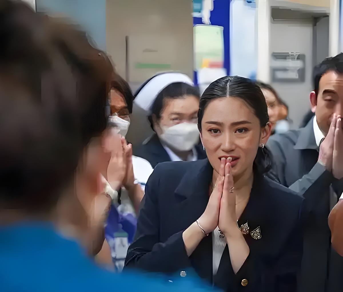 佩通坦最后一次机会临近，恐遭变数。

8月2日，曼谷举行了大型游行活动，此时搞游