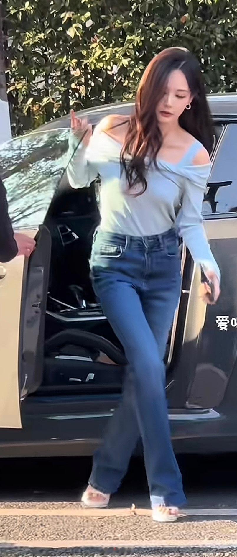 李一桐开什么车