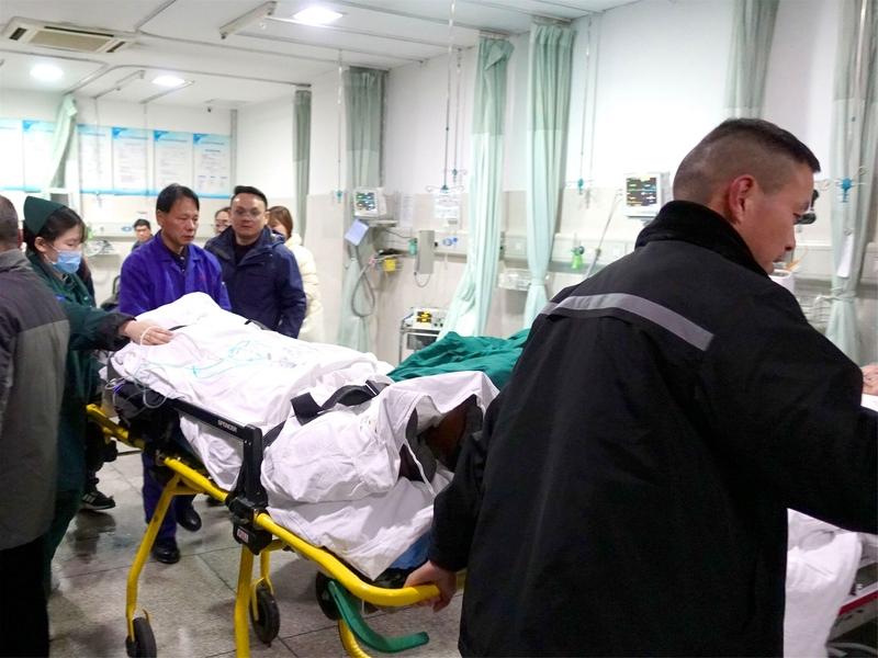 女子露营烧烤被送医，出院1个月后找不到回家路、大小便失禁，家人吓坏了据了解，女子