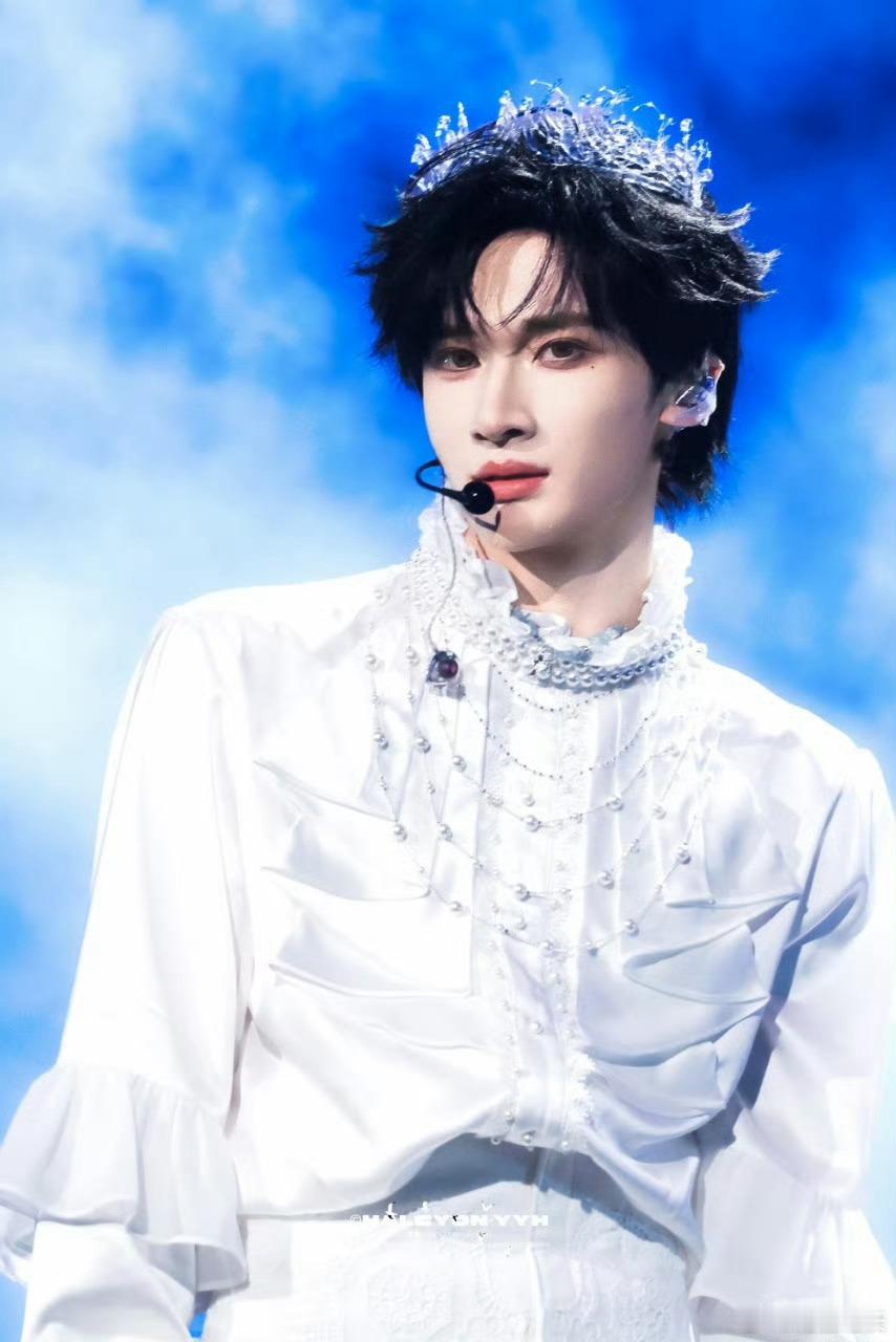 余宇涵录完这个ID还回内娱吗余宇涵官宣微博视界大会ID绝了！本以为是普通宣传，没