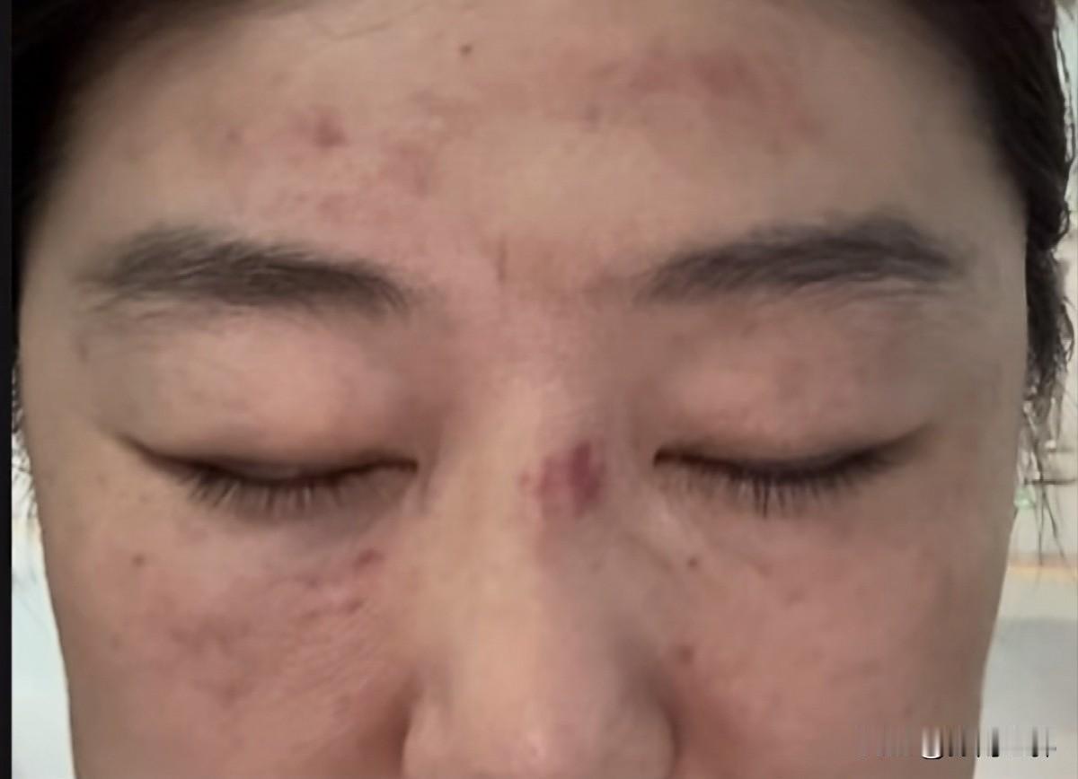 李雨婵在陕西省咸阳市秦都区双照街道白良村，千万网红博主相宜的老家围殴了，被相宜的
