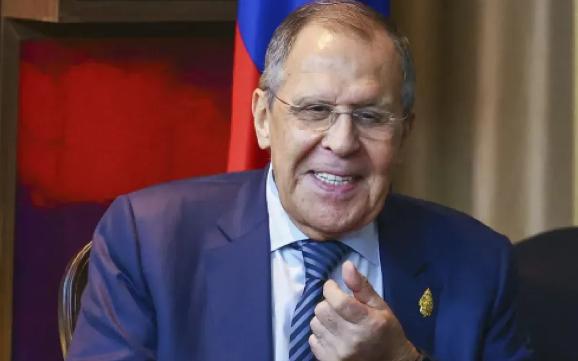 拉夫罗夫就是“笑面虎”！

要说现在国际上我最佩服的外长，除了咱们自己的外长，那