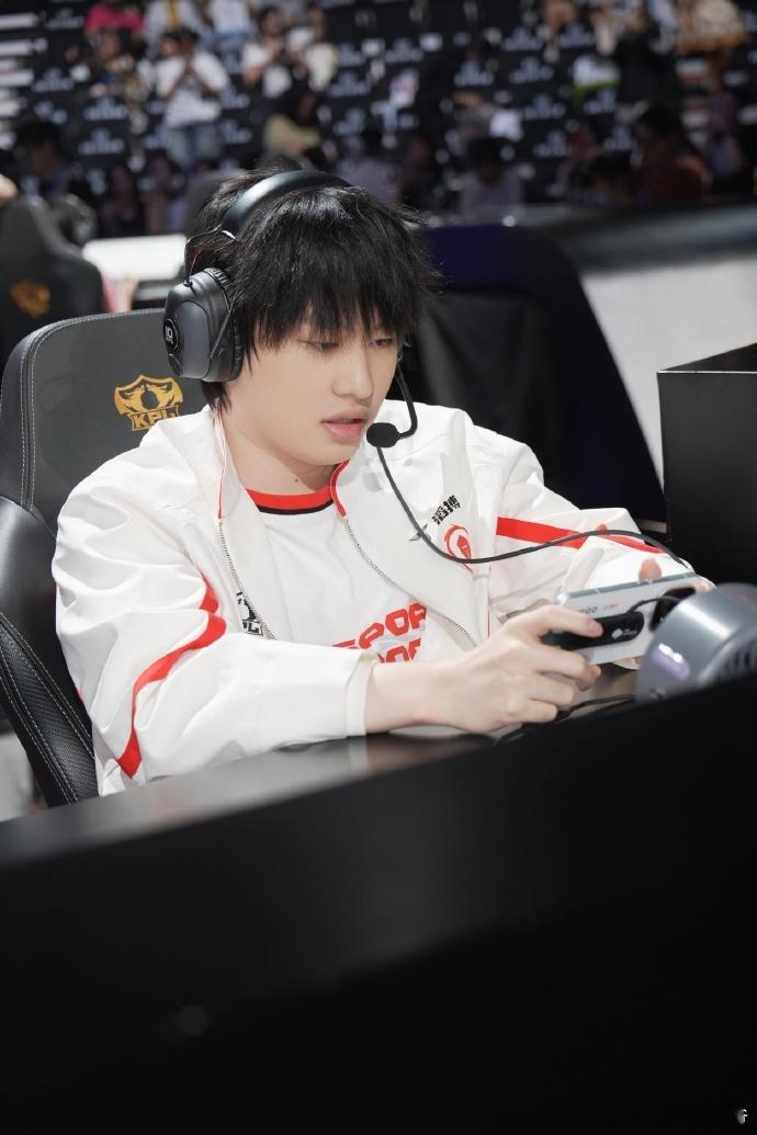 TES确认进入SA卡位赛心不妥协！TES成功锁定SA卡位赛席位，后续全力以赴，为