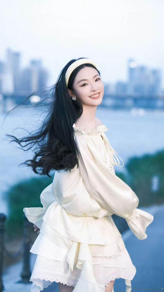 内娱综艺都逃不过6人定律半个娱乐圈都去过一站到底六人定律再度应验，本只是普通的后