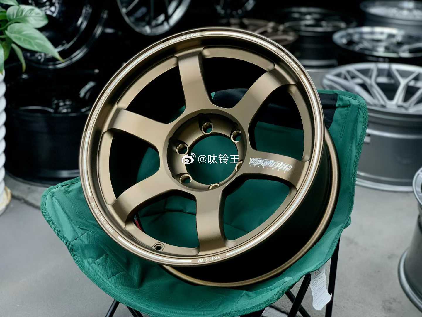 全新，日本RAYS TE37 LARGE PCD 古 铜 色 ：18寸 9J E