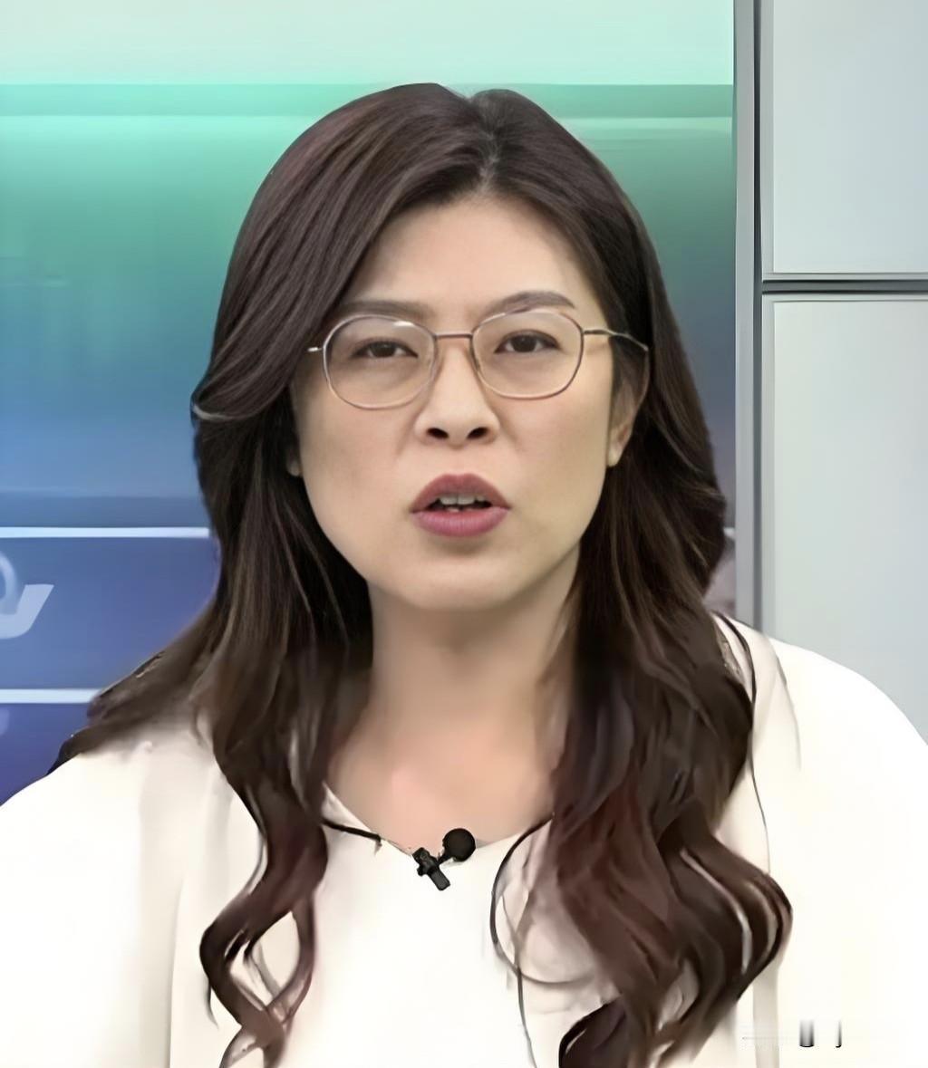 郑丽文真是好样的，行事果断、雷厉风行。访陆回来后，就着手将“坚持九二共识”、“反