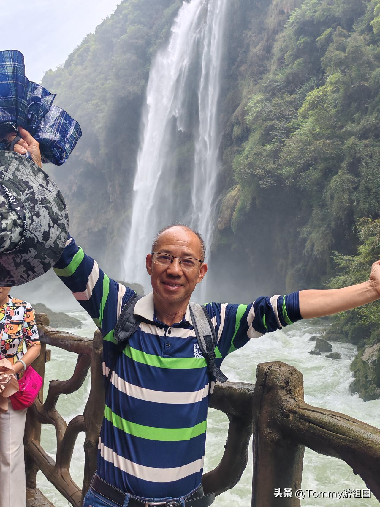 打卡马岭河峡谷景区
   开着房车在贵州避暑旅居，今天是第四十七天。我把房车稳稳