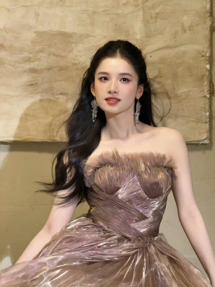 张婧仪 张婧仪浓颜的冲击力