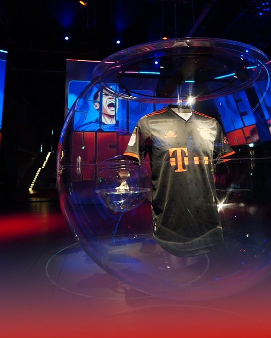 多特蒙德的德国足球博物馆首次举办以两位现役球员贾马尔·穆夏拉和弗洛里安·维尔茨为