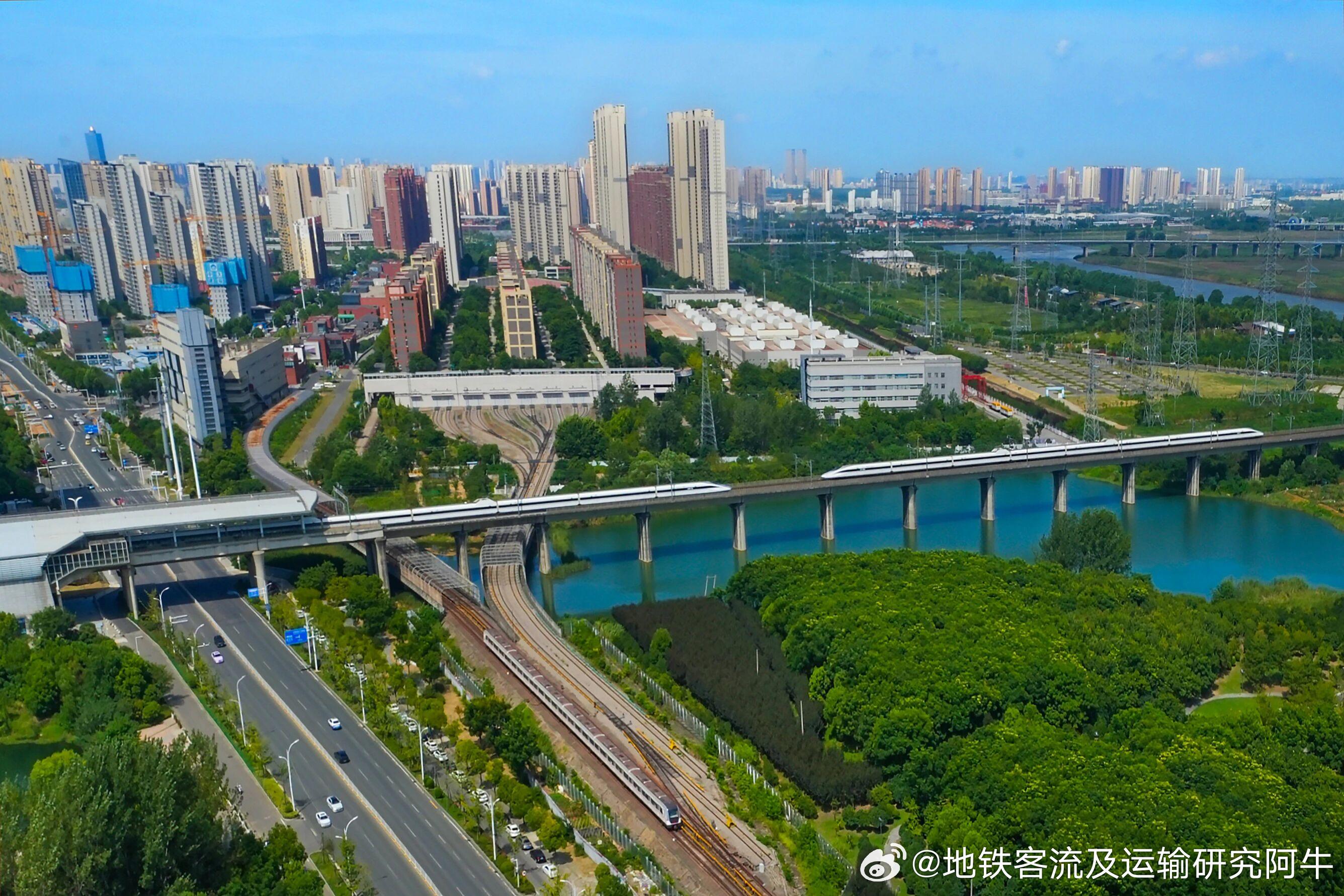 【武汉地铁 明天起，武汉地铁多条线路运力调整运力】武汉地铁：随着暑期步入尾声，外