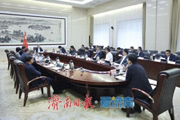 于海田主持召开市政府常务会议研究文明执法、安全工作等事项