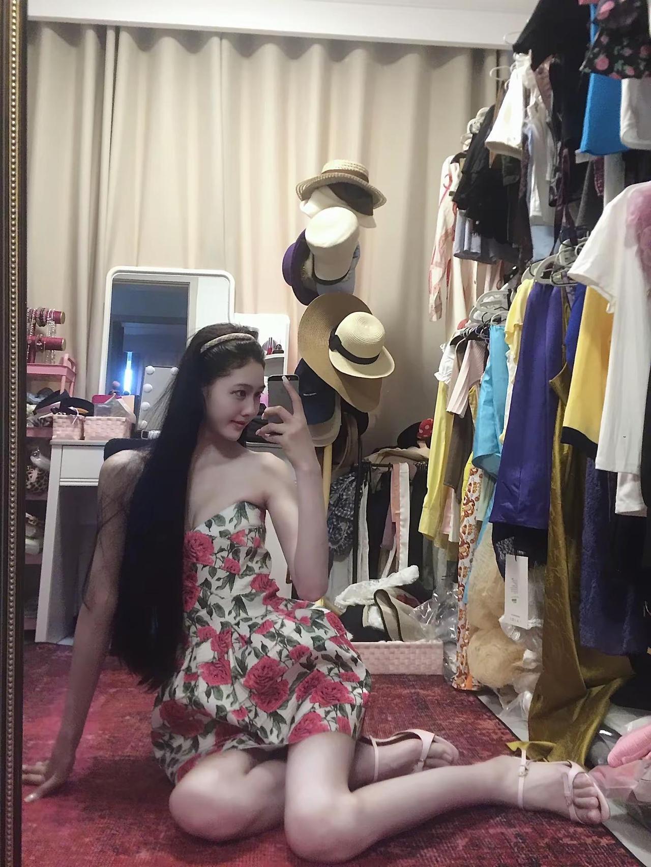 碎花抹胸裙 夏天当然要穿碎花裙了