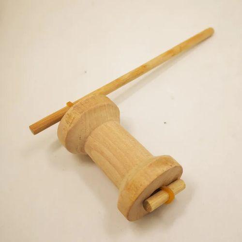 你玩过老牛拉破车吗？
我小的时候，正值改革开放初期的80年代，物质生活还很匮乏，