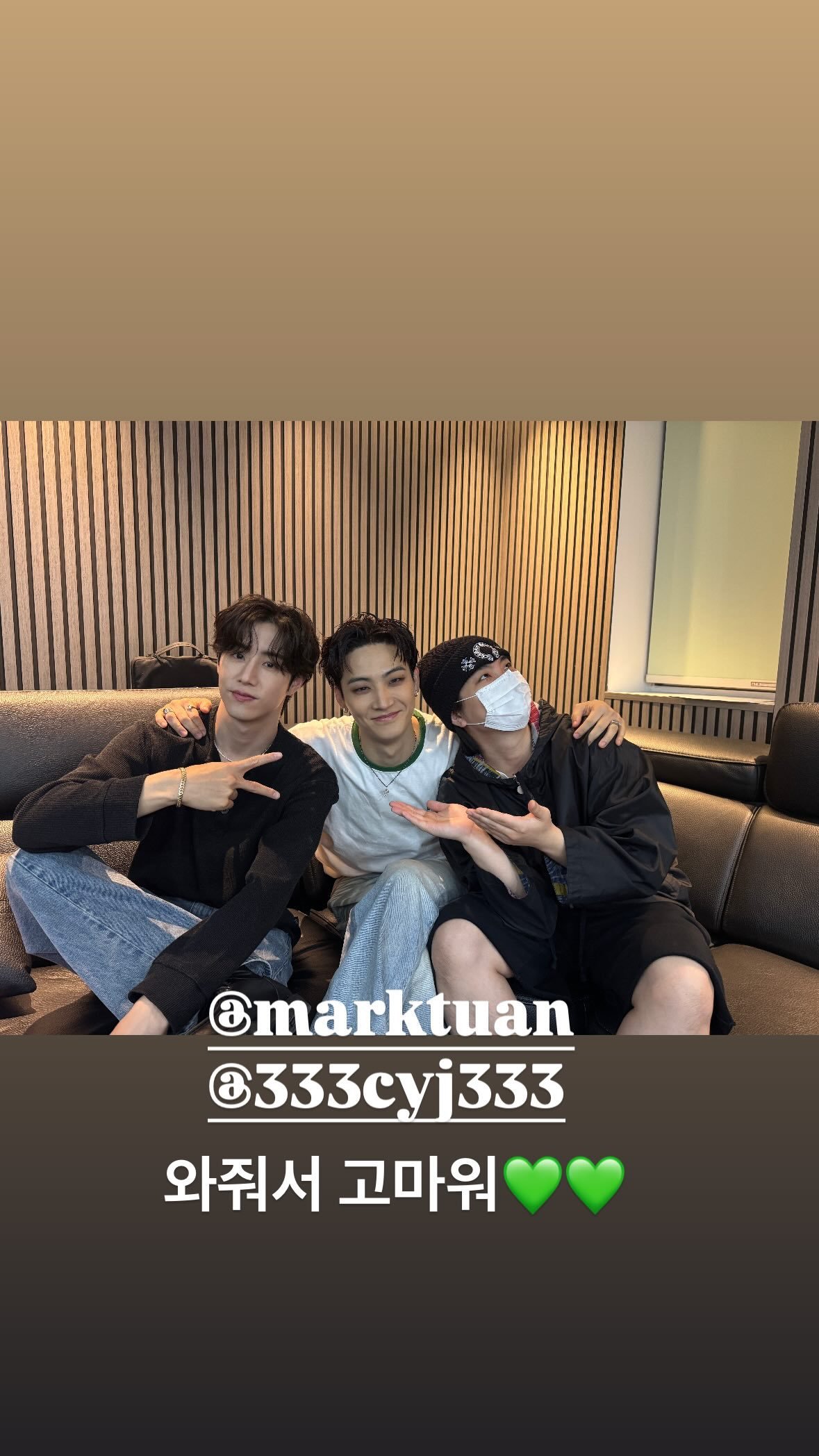 🌴小林instory更新. 「 @ marktuan @ 333cyj333 