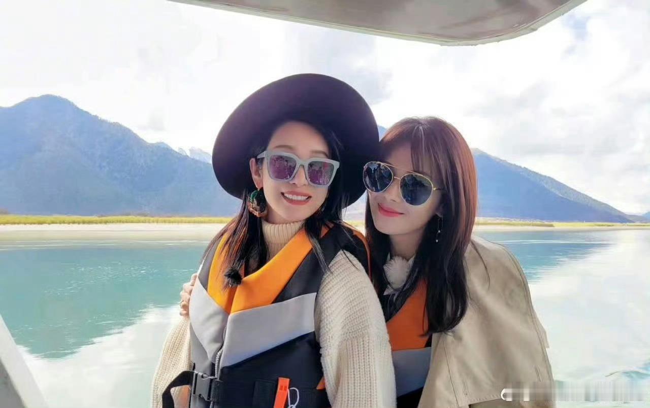 刘涛秦海璐直女下嘴就是狠刘涛秦海璐这互动，是把 “直女” 两字焊在身上了吧？秦海