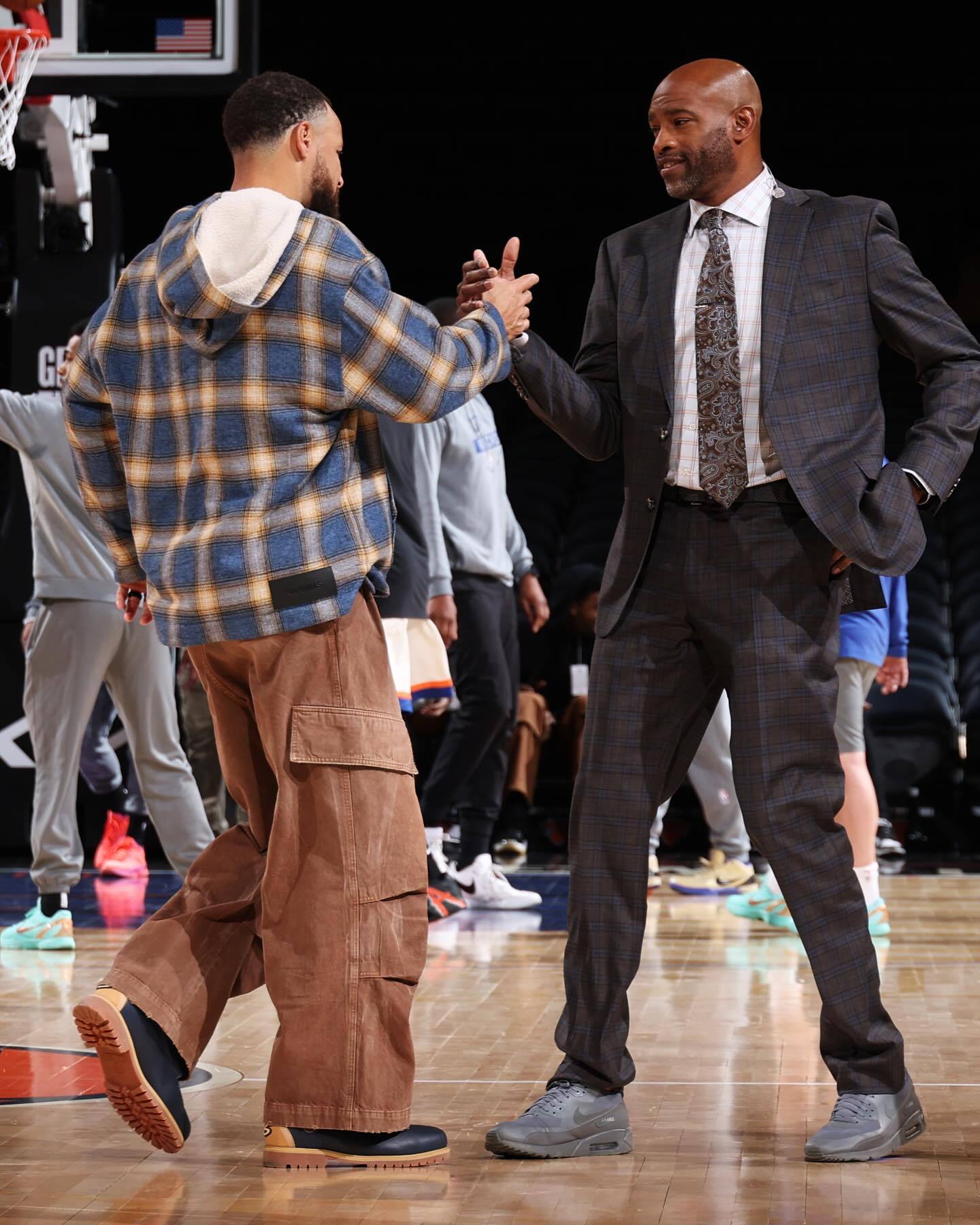 没想到 Timberland 也给库里做了双 PE！硬核工装靴品牌与篮球球星的跨