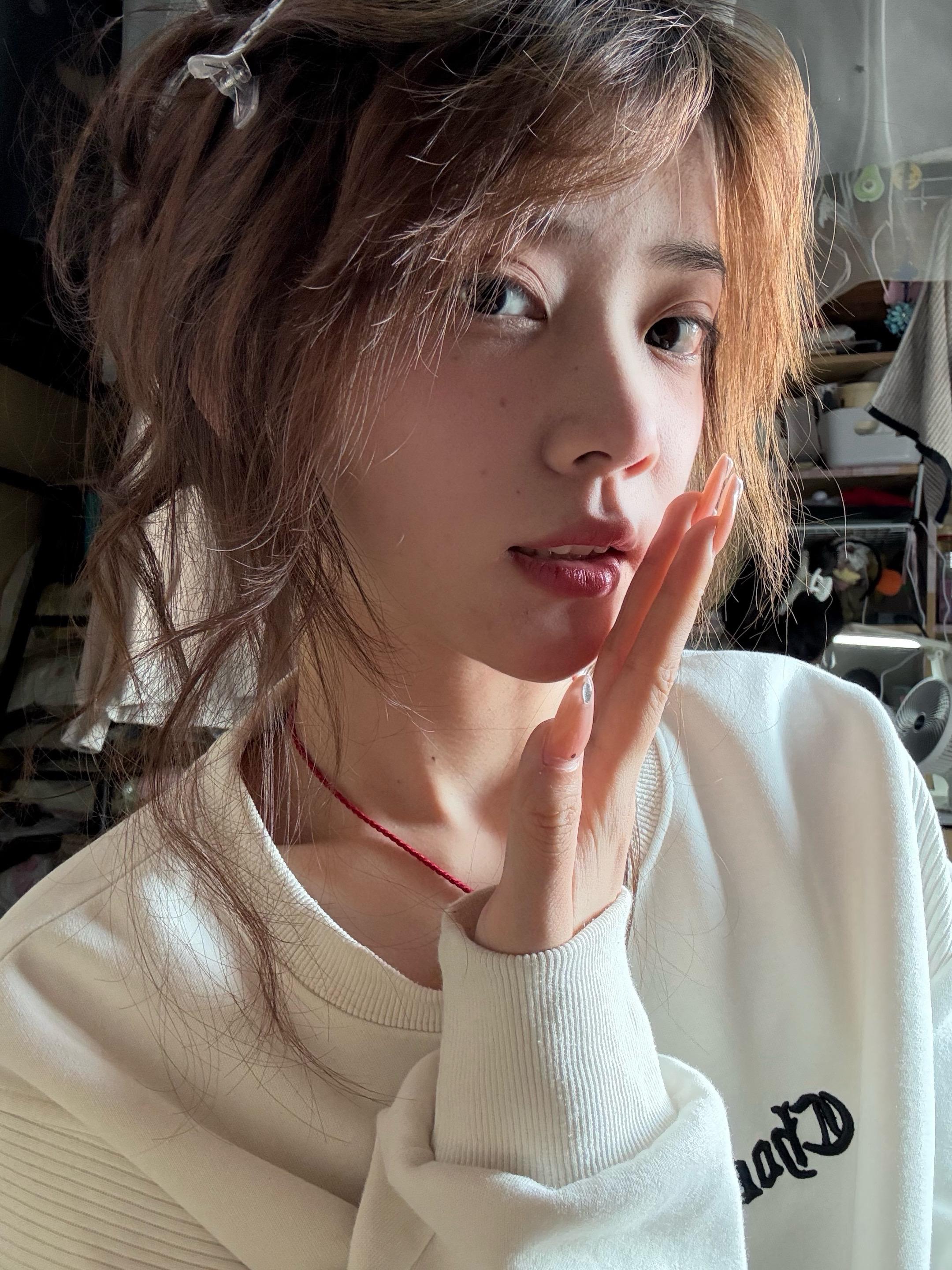 我是靠颜值吃饭的 吃不吃的饱另说