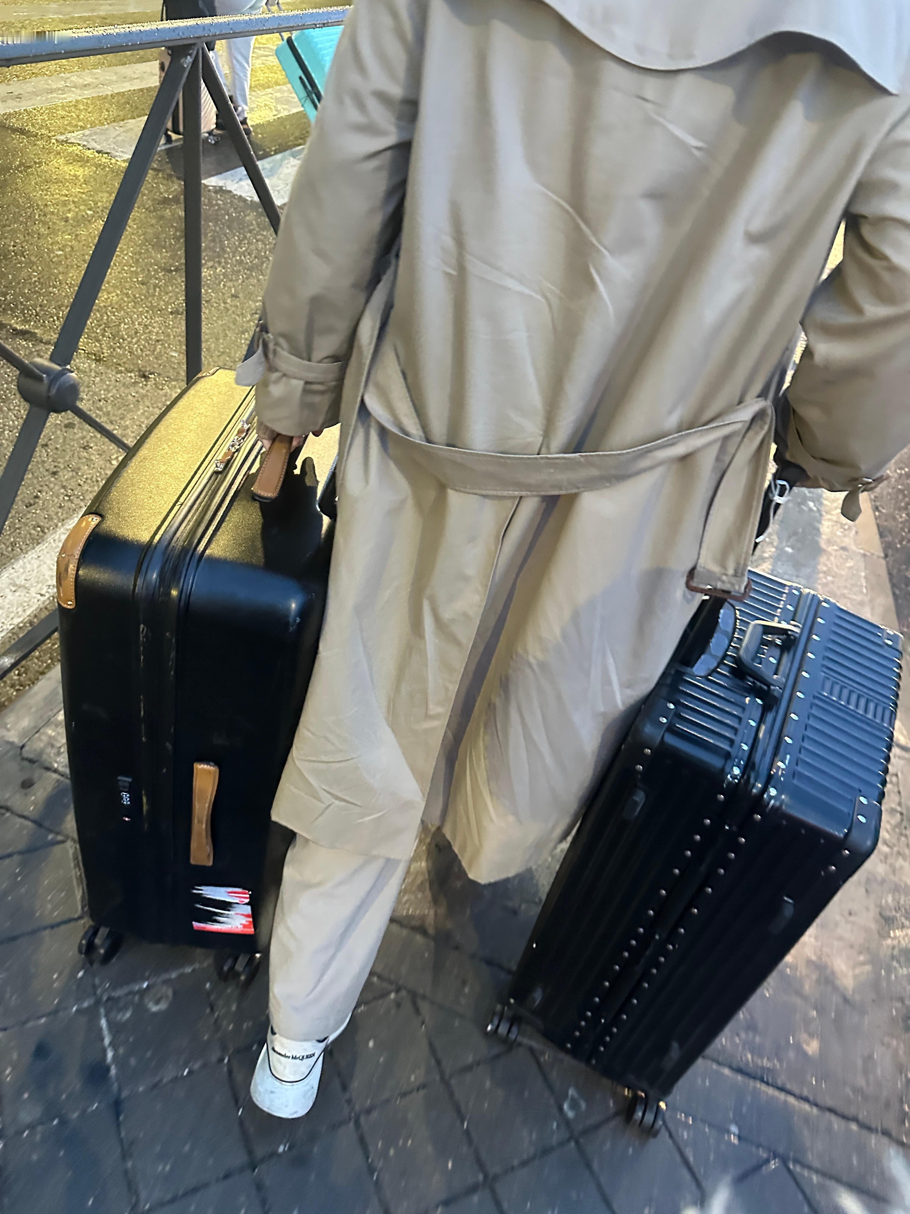 回国度假了朋友们！现场视频3月回归 