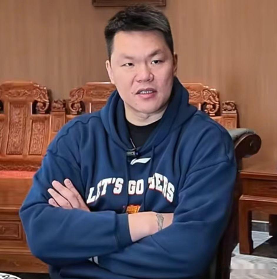 现在自媒体天天阴阳广东宏远，尤其是粤黑们。联盟其他球队引援补强如火如荼，唯有广东