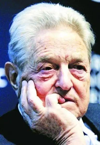 中国已然很顾及美国的感受了，不妨回想一下索罗斯是如何冲击亚洲金融界的。把时间拉回