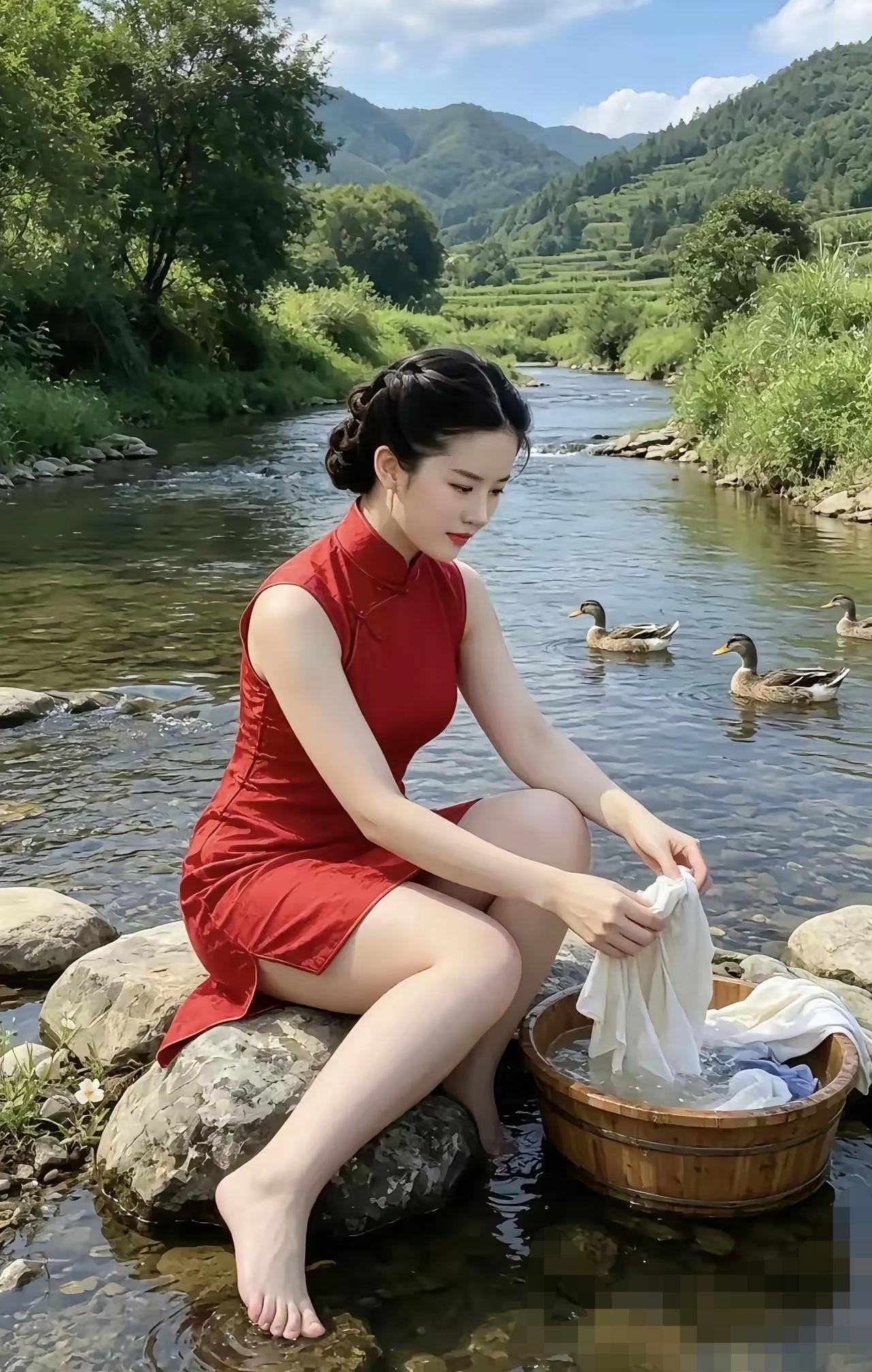 老家的河边，美女在洗衣服，构成了一副美丽的风景