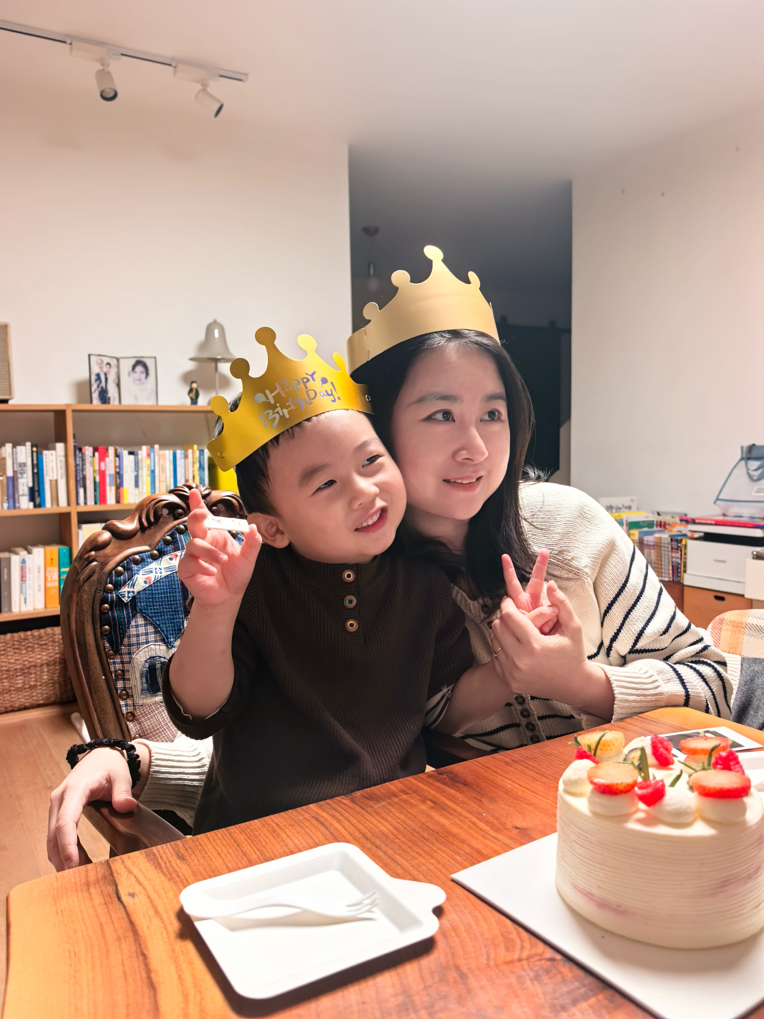 新一岁🎂（每次家里人过生日都来凑热闹的小孩） ​​​