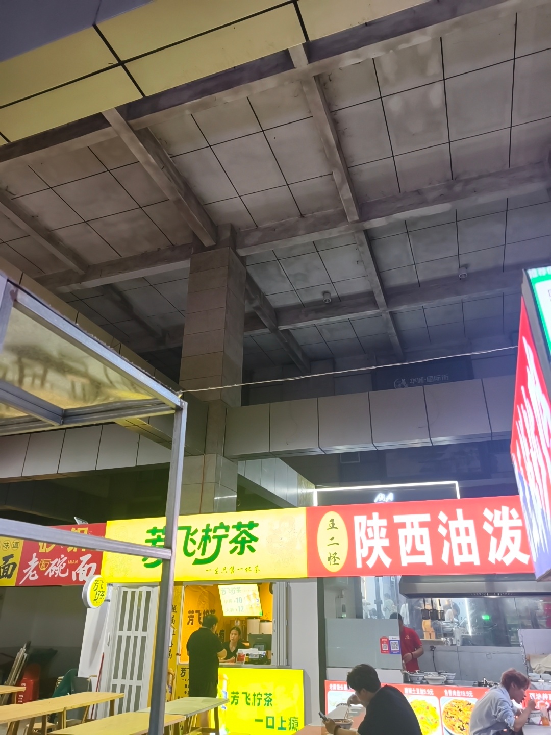 38度的天气，在户外感觉呼吸都困难，风都是热的。夏天好处就是洗衣服干的快我的日常