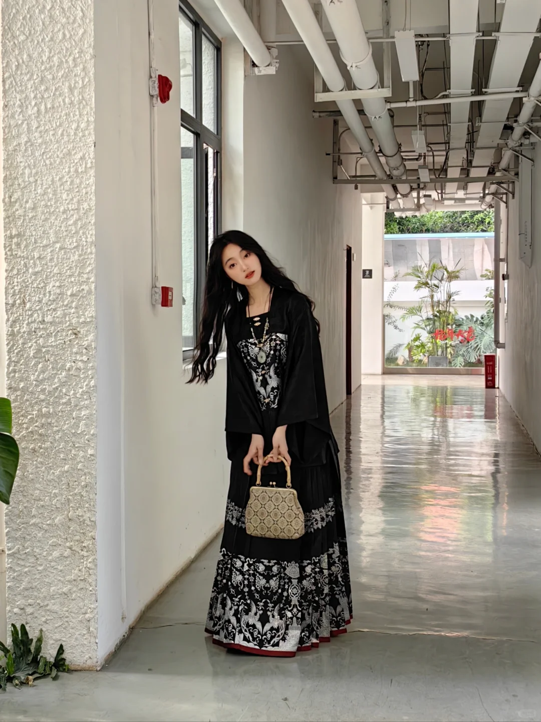 五彩斑斓的黑！