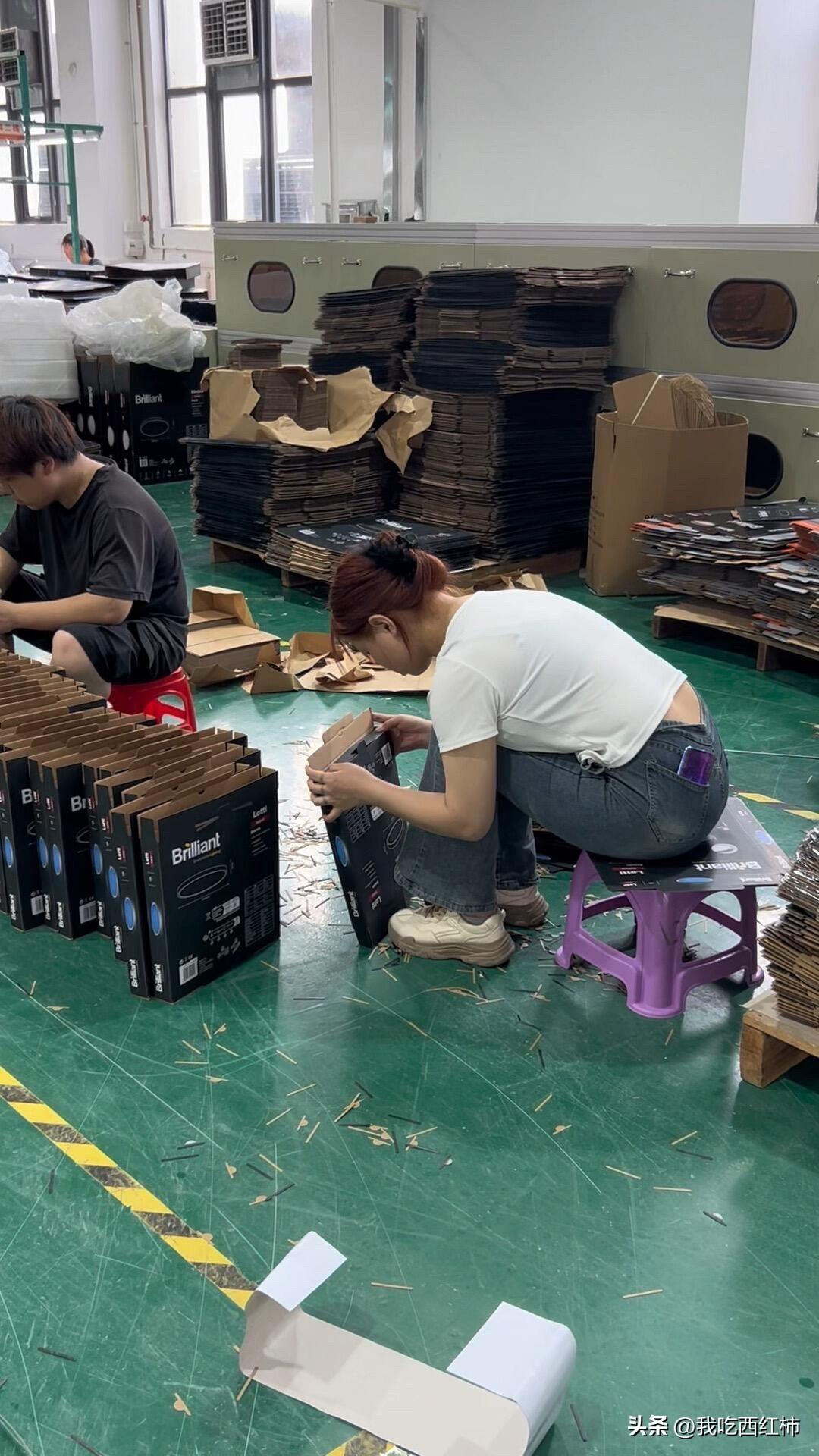 终于我放弃了7-8千的工作 回到了5000多的岗位上 因为它做事不用动脑子 不用