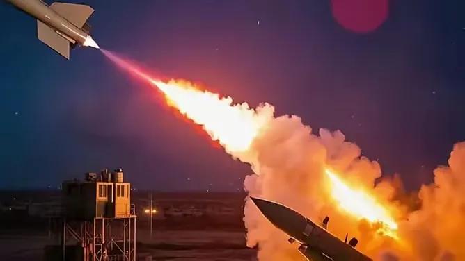 一剑封喉！伊朗这次真的没惯着！央视刚刚证实，伊朗导弹精准命中以色列海法炼油厂，直