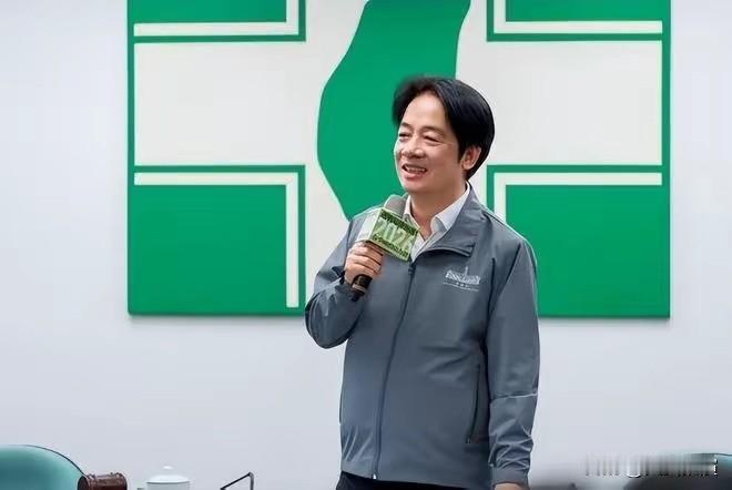 台当局签了，大批导弹将抵台，赖清德走上不归路，解放军战舰回防。

台当局不顾岛内