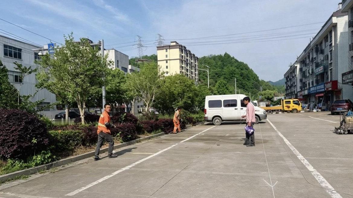 从停车难到文明停台州用小切口惠大民生台州三门珠岙镇落地民生实事，多村新增公共停车