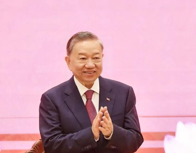 “我们拼了命从中国独立出来，就是为了自己当家做主。可要是几十年搞下来，整体发展水