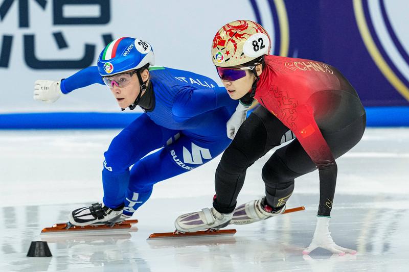 米兰冬奥会短道速滑成绩那叫一个惨淡，男子项目就一枚银牌，女队直接颗粒无收。女子1