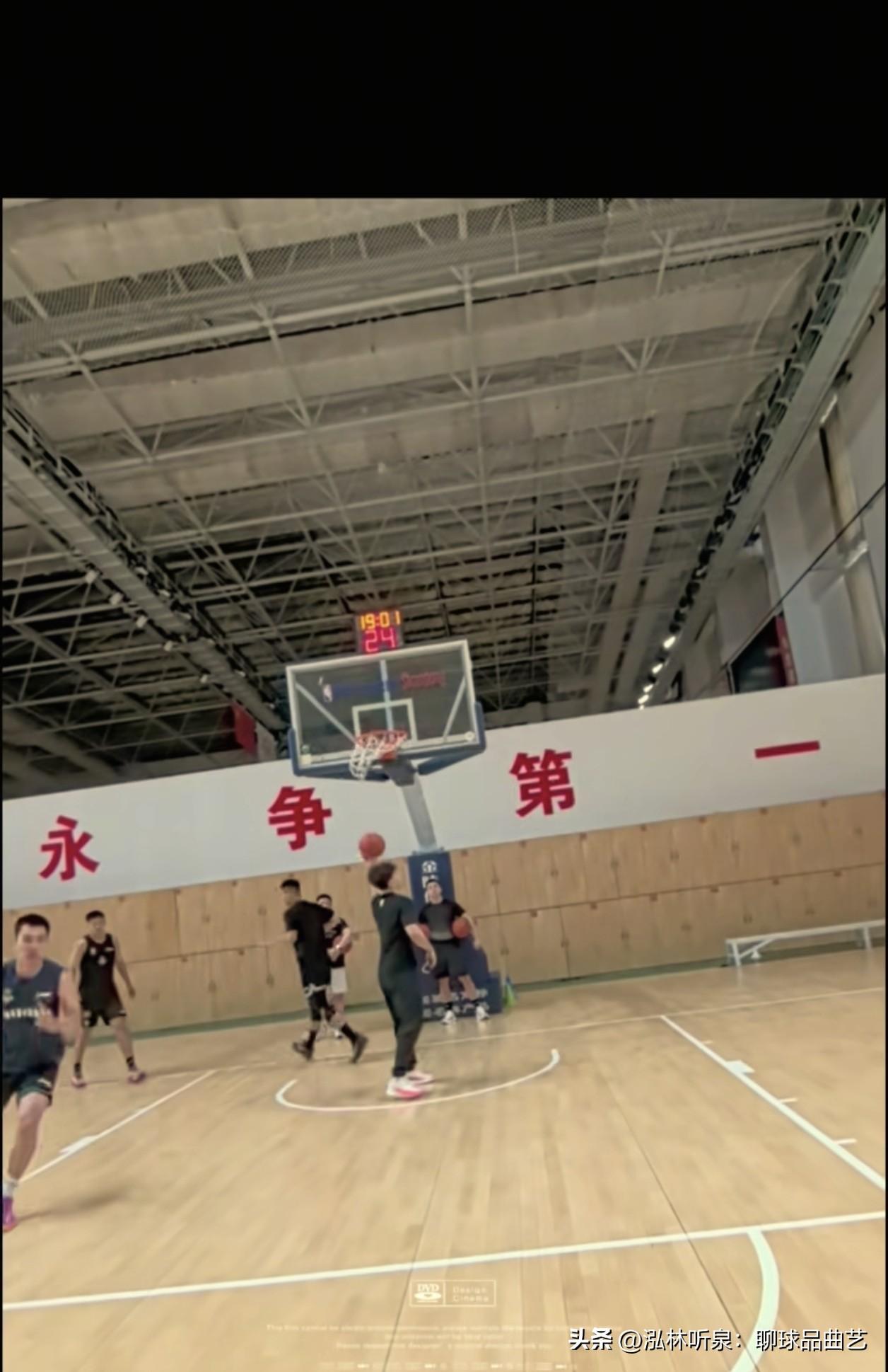 夏训连全场对抗都凑不齐！山东男篮把全部希望押在休赛期引援上靠谱吗？

山东队开启