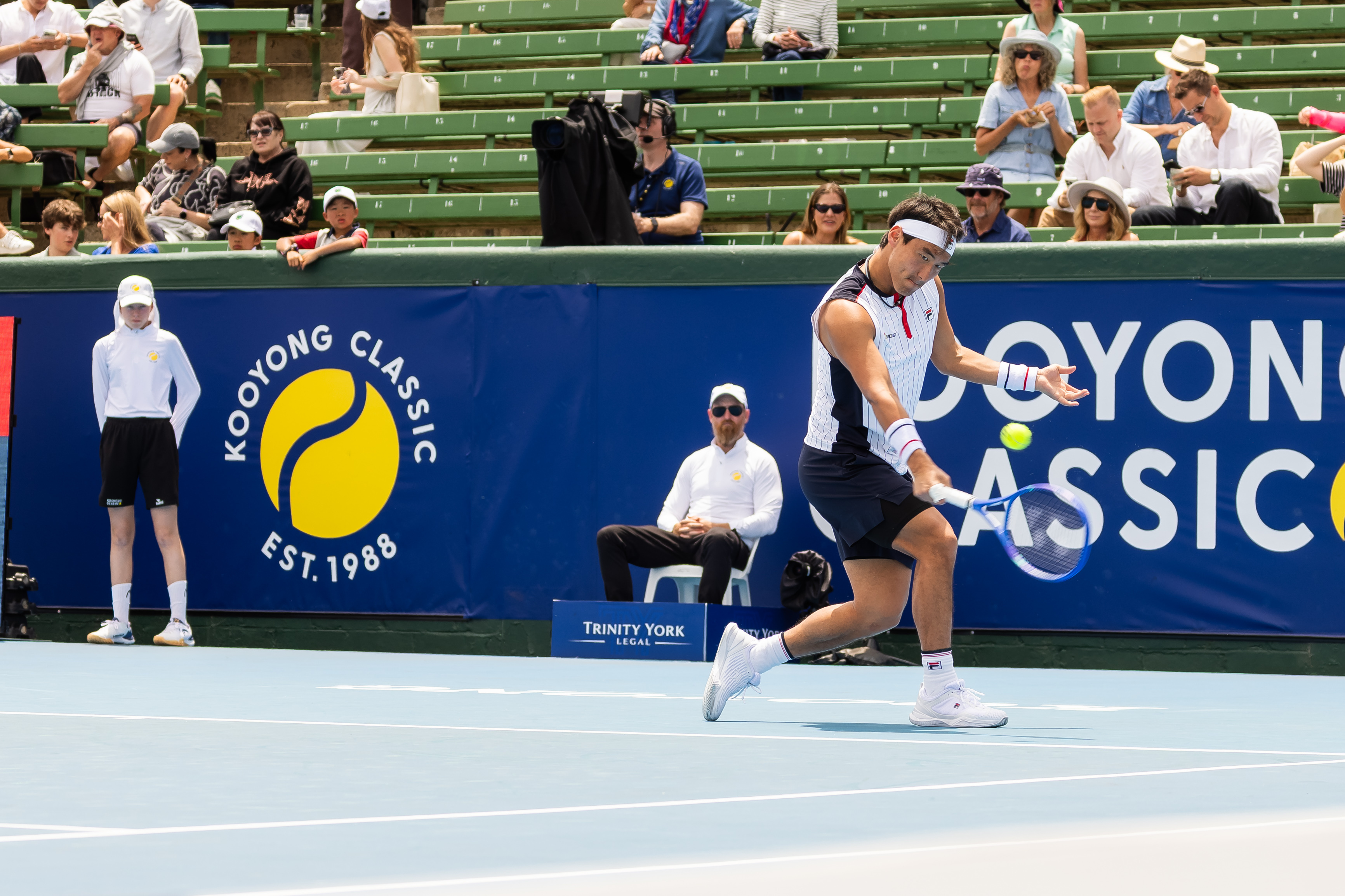 表演赛布云朝克特击败世界第十 澳网前传统的表演赛库扬精英赛，布云朝克特6-4/7